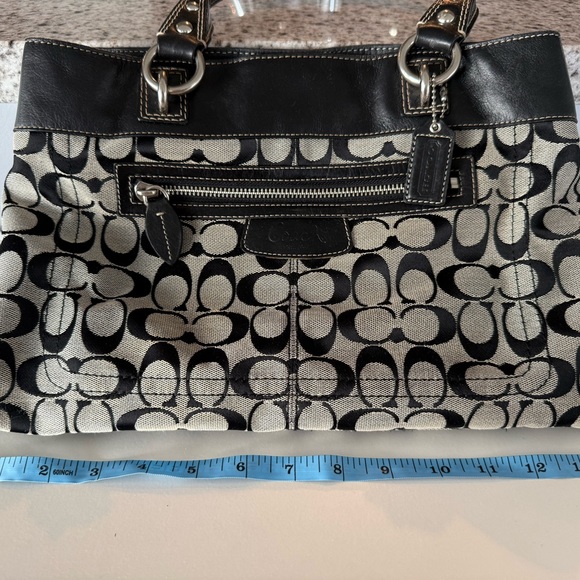 🌸Coach Classic! - Picture 11 of 13